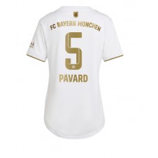 Bayern Munich Benjamin Pavard #5 Bortatröja Dam 2022-23 Korta ärmar
